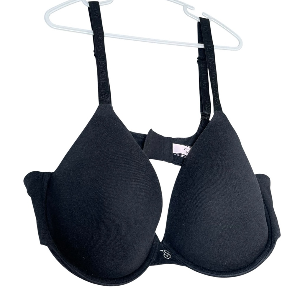 Victoria's Secret Black Smooth Padded Bra with Adjustable Straps